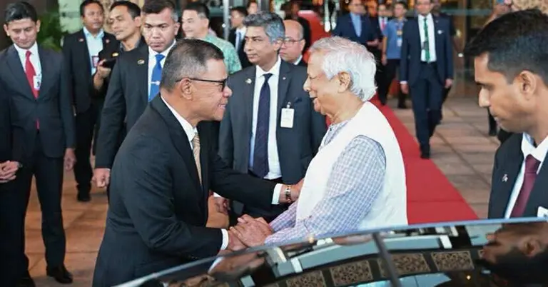 মালয়েশিয়ার স্বরাষ্ট্রমন্ত্রীর সঙ্গে প্রধান উপদেষ্টা